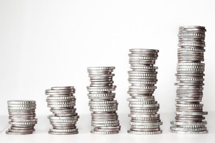 Confindustria, stime PIL più che dimezzate: solo +0,5% nel 2024