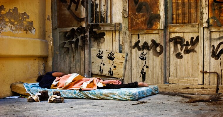 Circa il 15% della popolazione italiana si trova in una situazione di rischio povertà