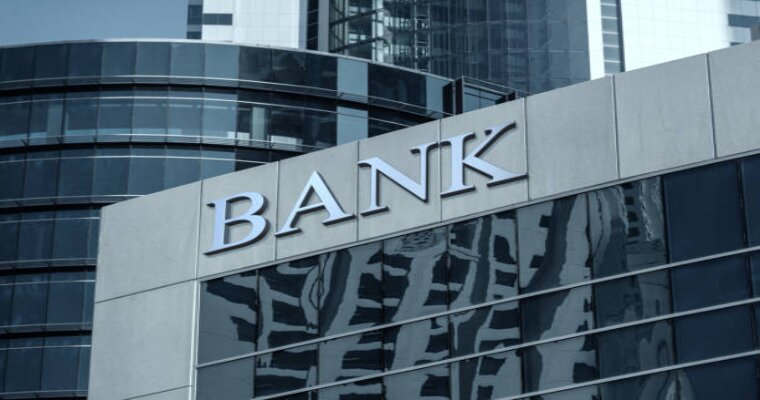 banche, di cui è in corso un consolidamento non solo italiano ma anche europeo
