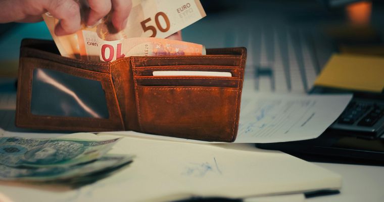 Aumenti stipendi maggio